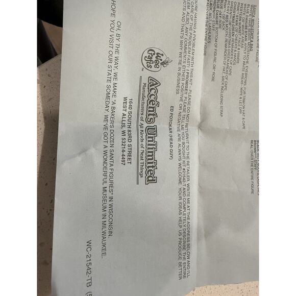 Wee Crafts Baker's Dozen Ready to‎ Paint Santa Ceramic Christmas Figurines - Picture 11 of 16